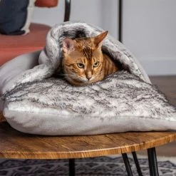 Nairobi Cuddly Cushion 11 Nairobi Cuddly Cushion -Zooplus Sales Shop 229296 geop zooplusexclusive kuschelkissen nairobi hs 13 3