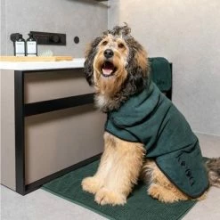 Kooa Deluxe Microfibre Dog Bathrobe -Zooplus Sales Shop 314914 kooa hundebademantel shoot2 0