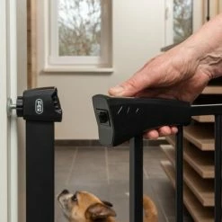 TIAKI Black Dog Gate With 7 Cm Extension -Zooplus Sales Shop 334696 tiaki dog gate black fg 8129 0