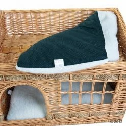 Pueblo Cat Den 14 Pueblo Cat Den -Zooplus Sales Shop 99487 peter pueblo2 07 2012 1